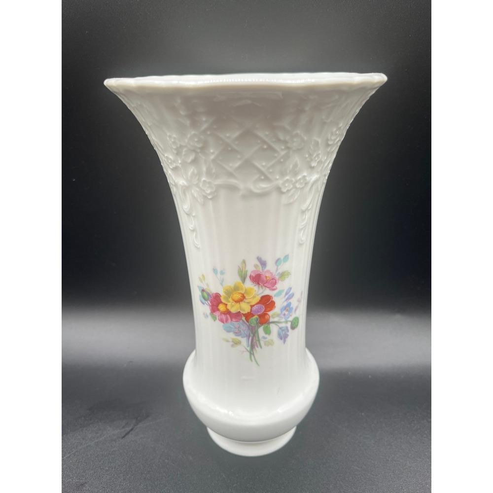 Vtg Kaiser Germany White Porcelain Vase Floral Bouquet Butterfly Motif 8" x 4.5"